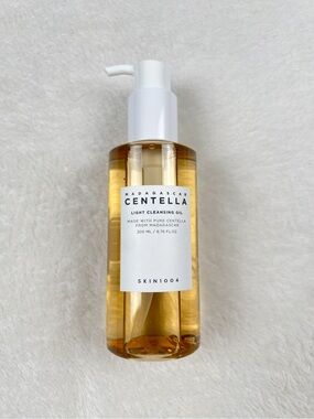 SKIN1004 Madagascar Centella Light Cleansing Oil 200ml K-Beauty New
